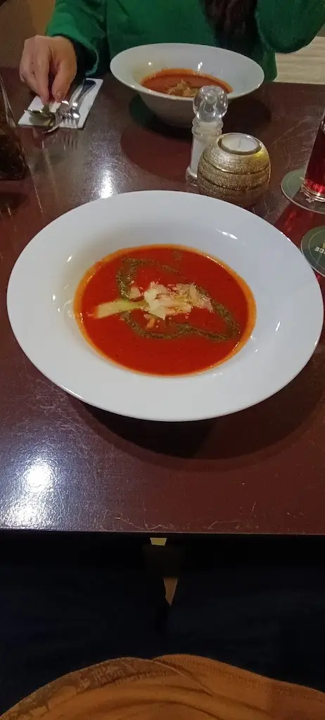 franni hini_Restaurant & Pizzeria Botanica_Hořice_review