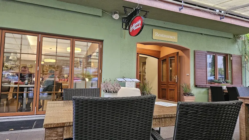 Tomasz Zawisza_Restaurace Maxant_Frymburk_review