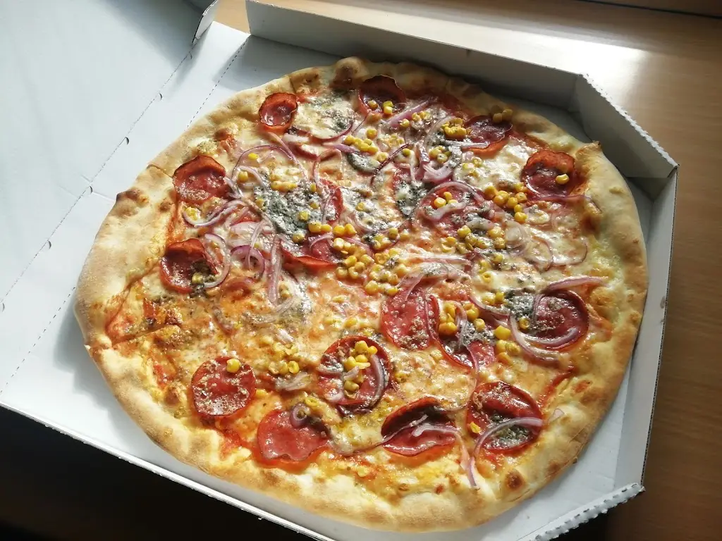 Thomas Bee_Pizza Raja Hořice_Hořice_review