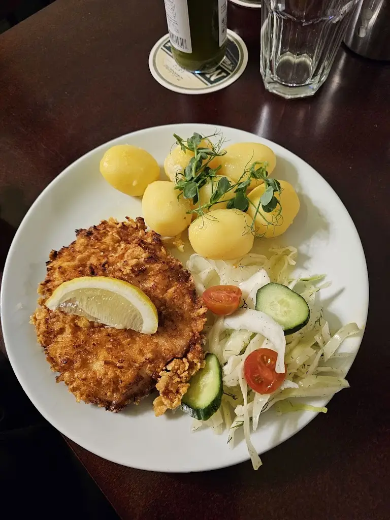 Veronika Hrdá_Restaurace Dorinka_Hostinné_review