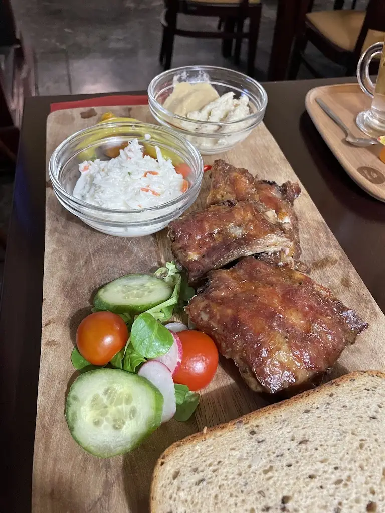 Pavla Šimůnková_Restaurace Dorinka_Hostinné_review