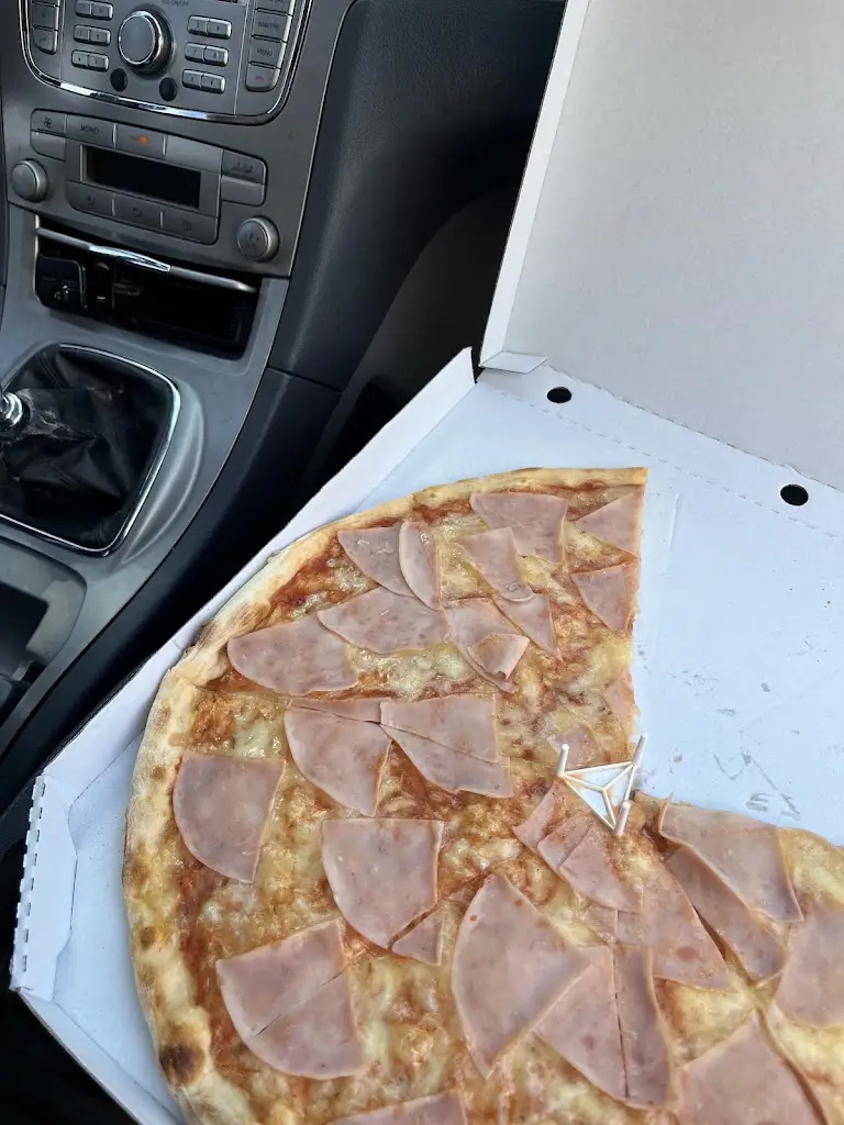 Klára Plíhalová_Pizzeria Toscana u Chimiho_Hostinné_review