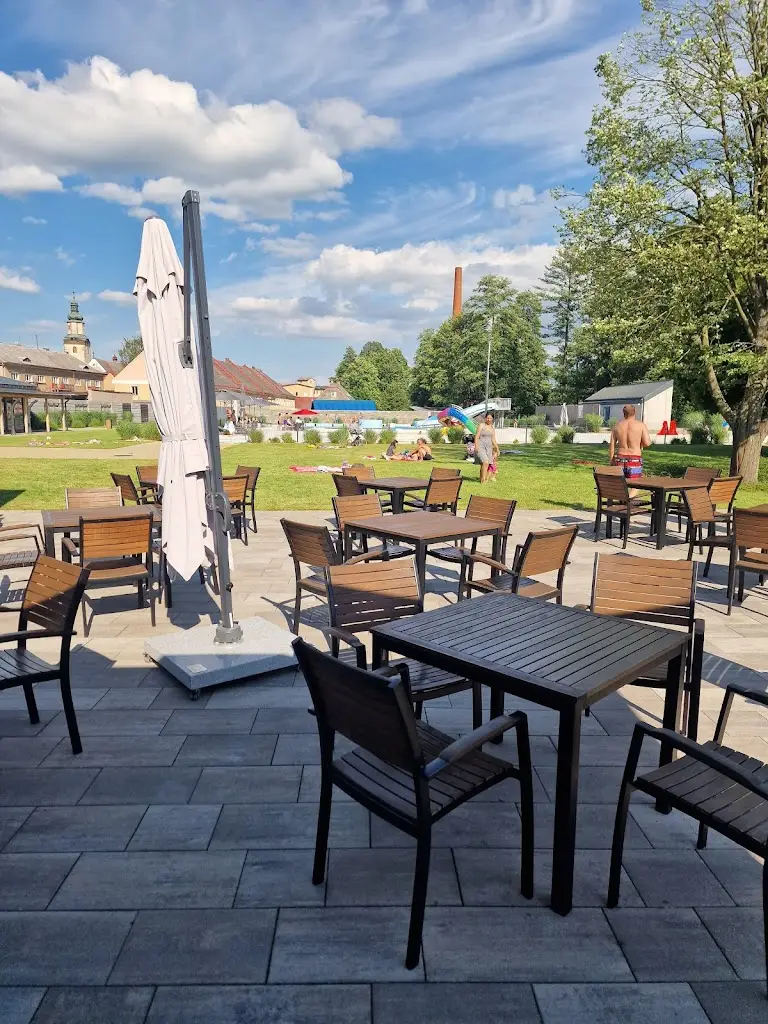 Bistro | koupaliště Hostinné ristorante a Hostinné