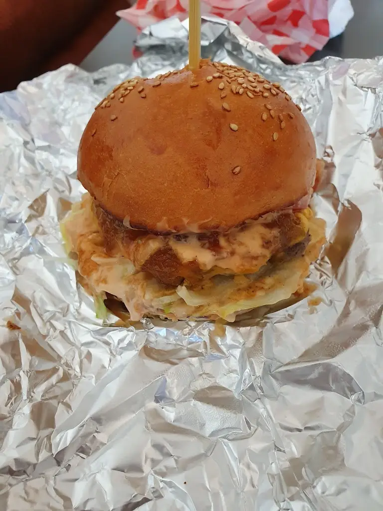 RaStr Guitar_Pizza Fredy & Local Burger_Hostinné_review