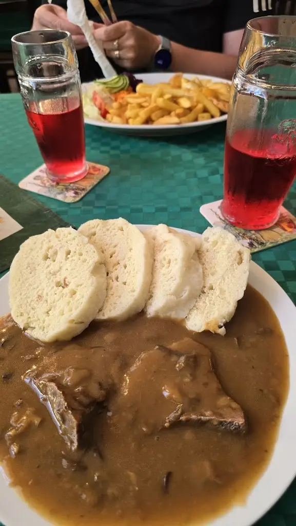 Pavel J._Pubs U Bicana_Hostinné_review