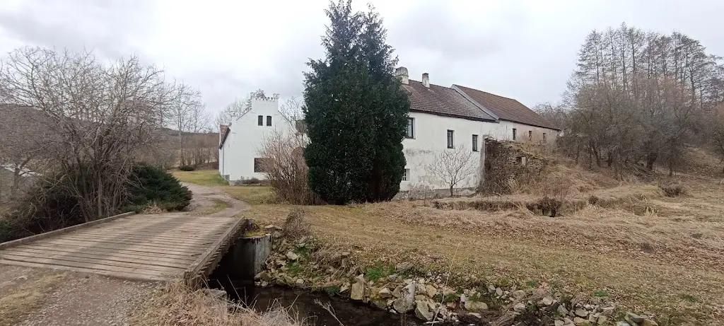 Lhenice_Hostinné_slider_image_3