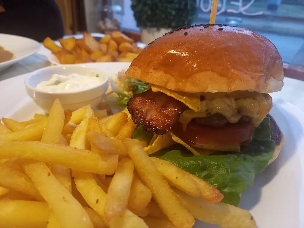 Víťa Knejp_Restaurant U Pilouse_Hronov_review