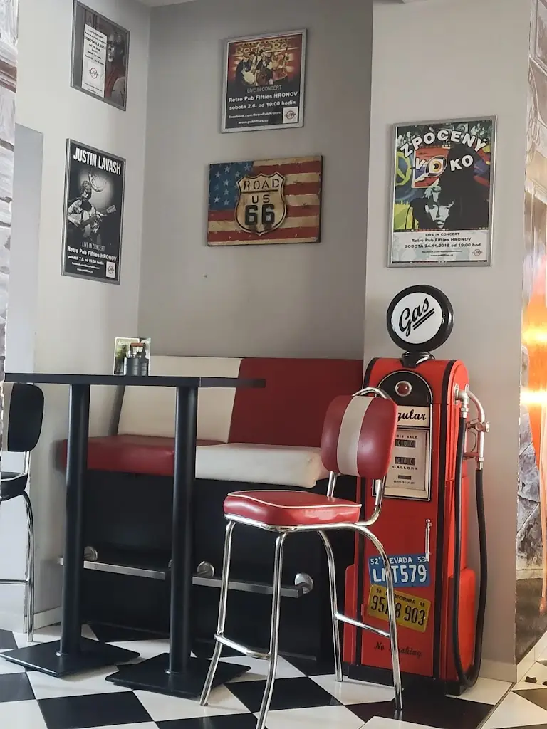 The Fifties Retro Pub_Hronov_slider_image_3