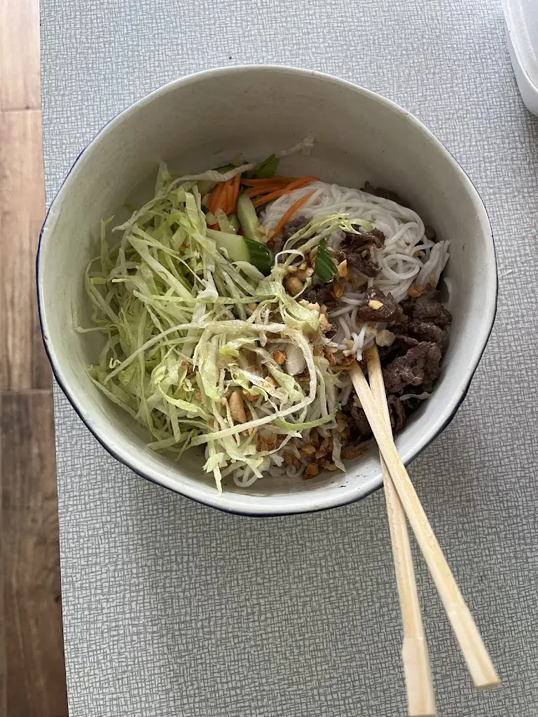 Raunee Brownie_Mango Bistro_Hronov_review