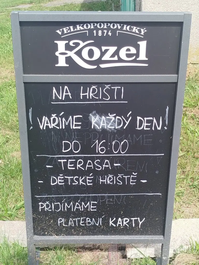 Ondřej Pulec_Hospůdka na Hřišti_Frymburk_review