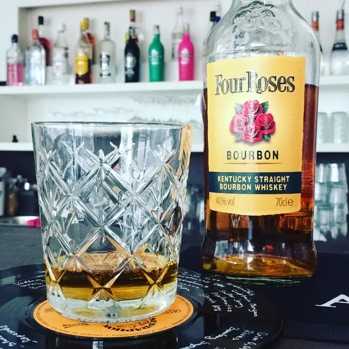 BB&C - Bob’s Bar & Coffee_Hronov_slider_image_2