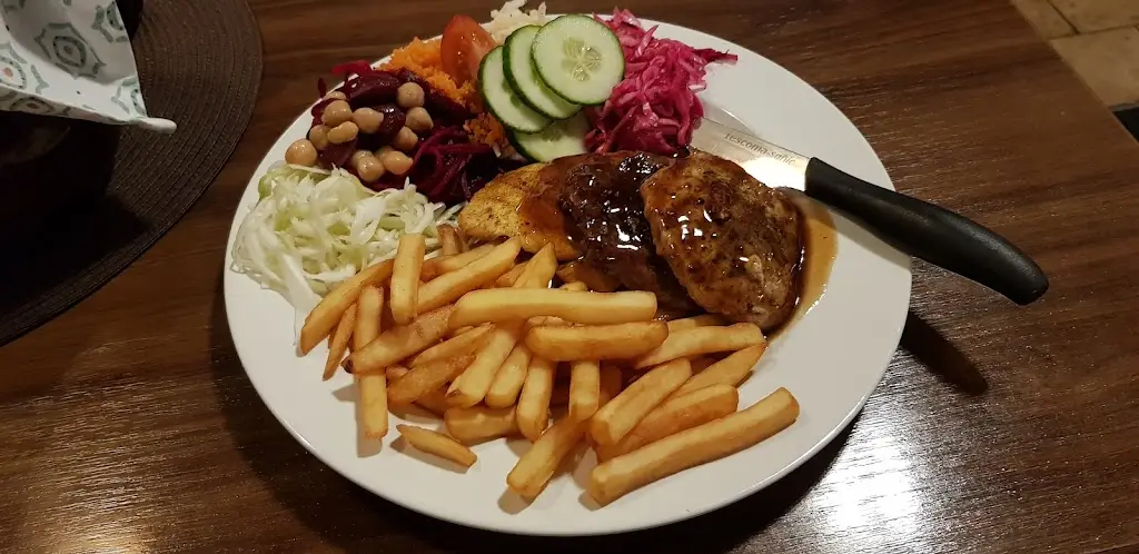 Katharina Scharf_Restaurace U Tomáše_Kopidlno_recensione