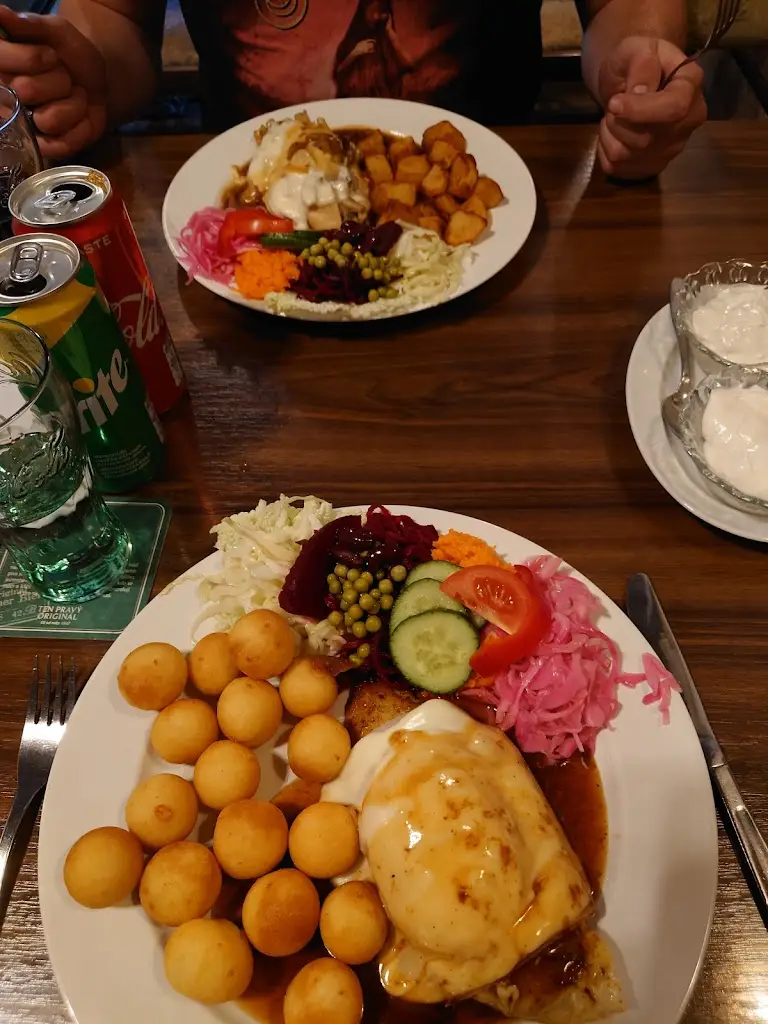 Sharonna Van Poppel_Restaurace U Tomáše_Kopidlno_recensione