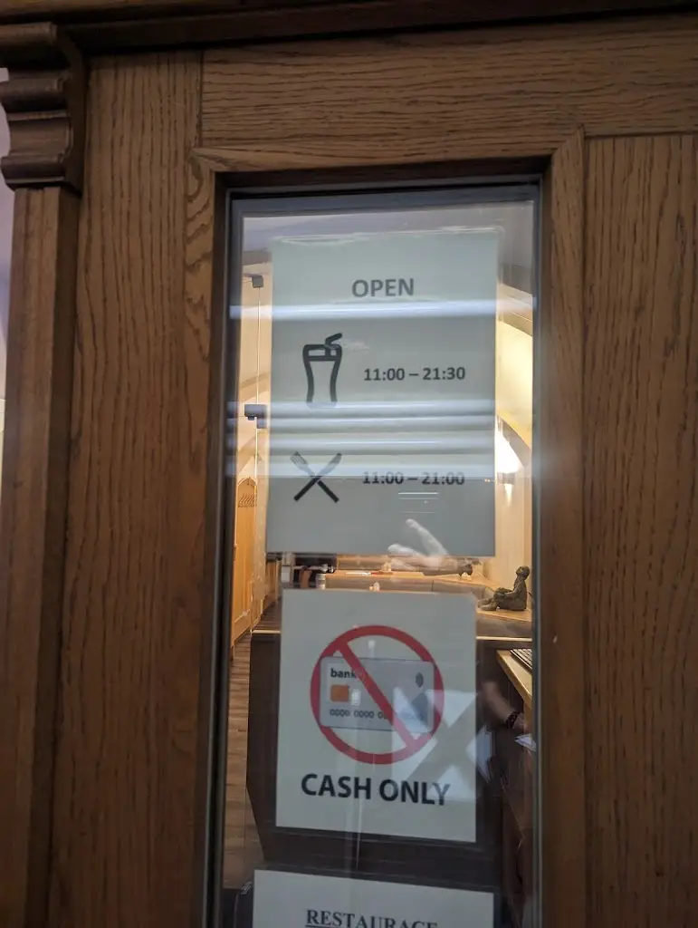 Gábor Bary_Penzion Restaurant Markus_Frymburk_recensione