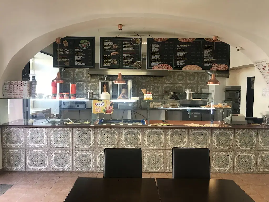 Istanbul Kebab & Pizza_Kostelec nad Orlicí_slider_image_1