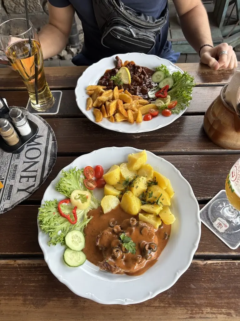 Sanija Bērtule_Café-bar-restaurant Romance_Jaroměř_review