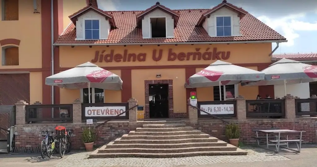 Restaurace - jídelna U berňáku_Jaroměř_slider_image_1