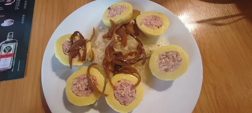 Łukasz Jeziorski_U KULATÝ BÁBY_Jaroměř_recensione