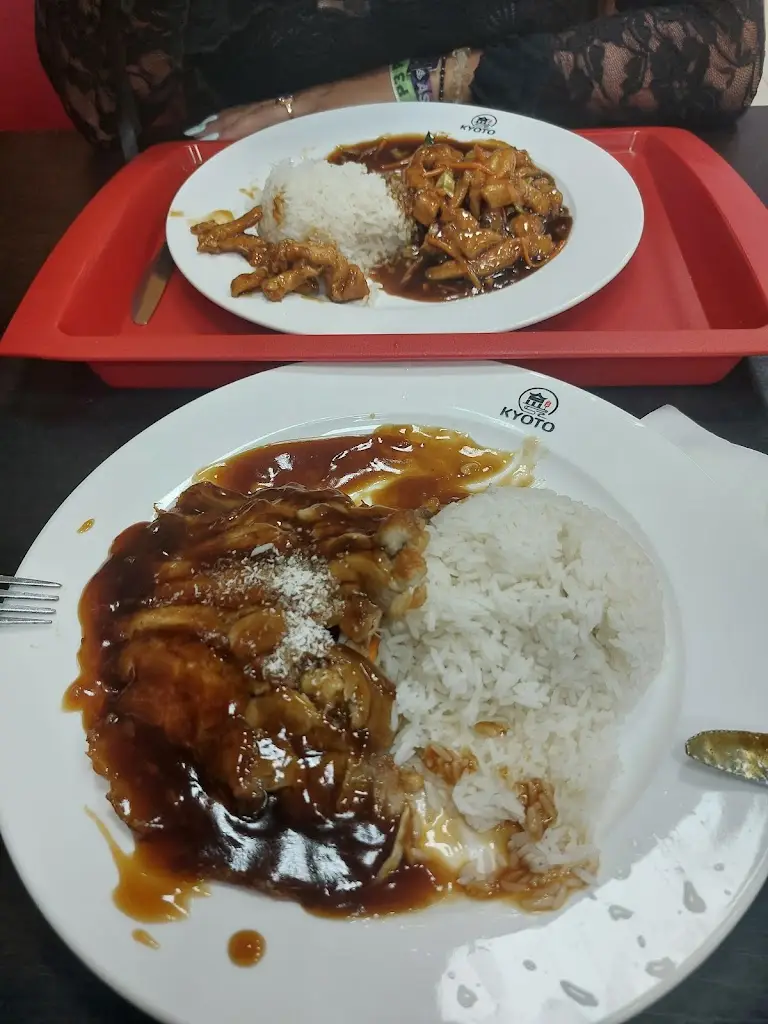 Cezary Orzechowski_KYOTO FAST FOOD_Jaroměř_recensione