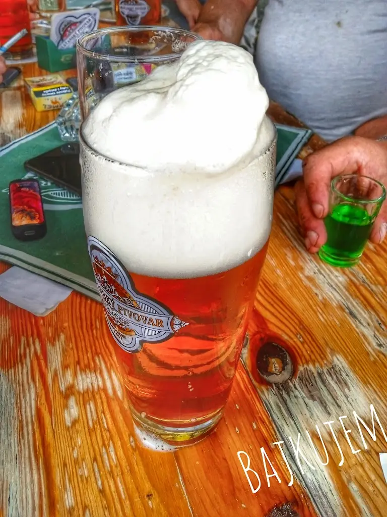 - BAJKUJEM -_U Hrušků_Jaroměř_review