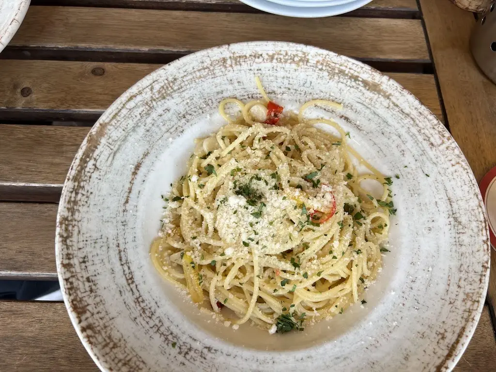 Aleks Dyskin_RESTAURACE SLUNEČNÁ LOUKA_Frymburk_review