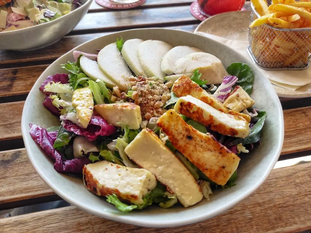 Dahlia Wegrzynowski_RESTAURACE SLUNEČNÁ LOUKA_Frymburk_review