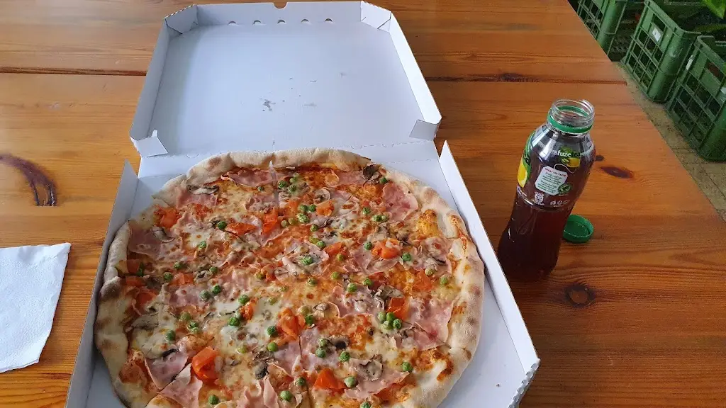 Menu_Pizzeria NELA Jaroměř_Jaroměř_immagine_4