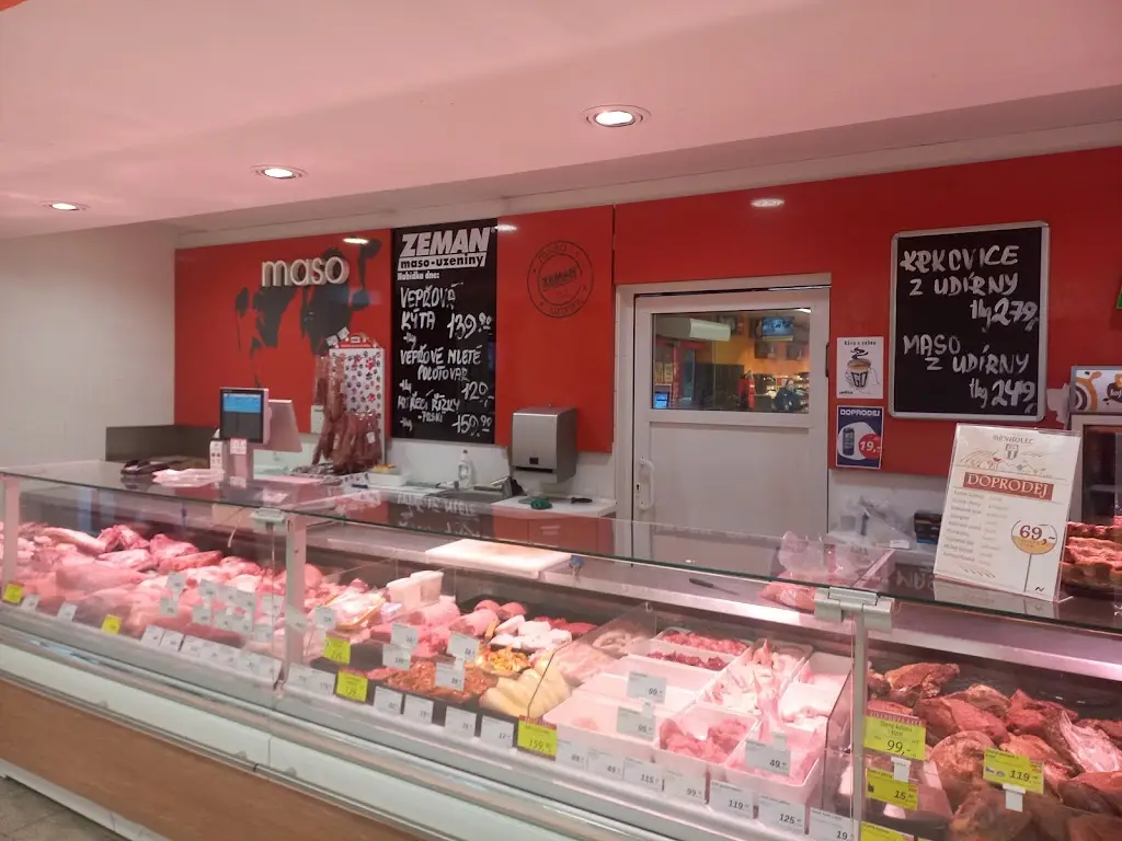 ZEMAN maso-uzeniny ristorante a Jaroměř