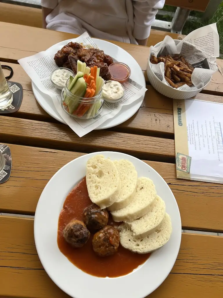 Daniel Andrs_Pop-Art Restaurant_Kvasiny_review