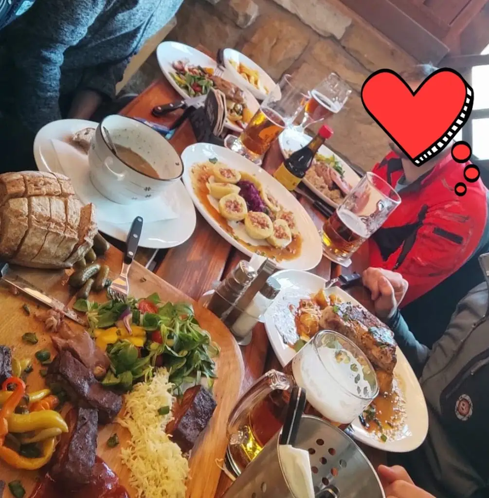 Albert Romanowski_Restaurace Obecní Dům_Machov_recensione