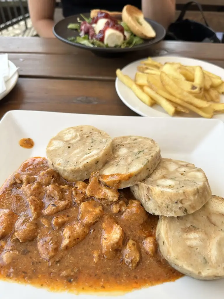 Dion D_Restaurace Na Mostě_Lázně Bělohrad_recensione