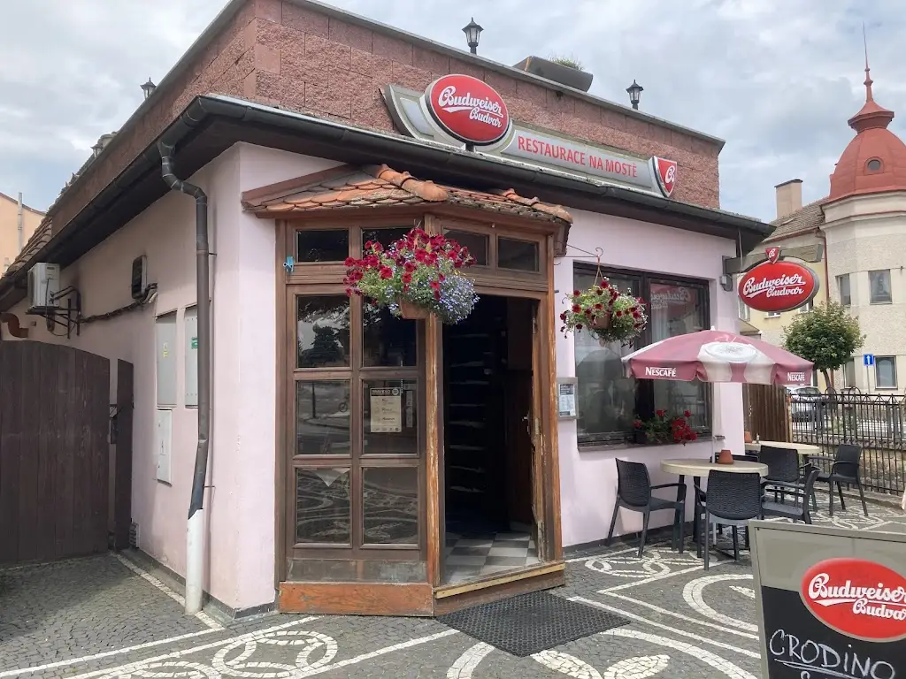 Restaurace Na Mostě_Lázně Bělohrad_slider_image_1