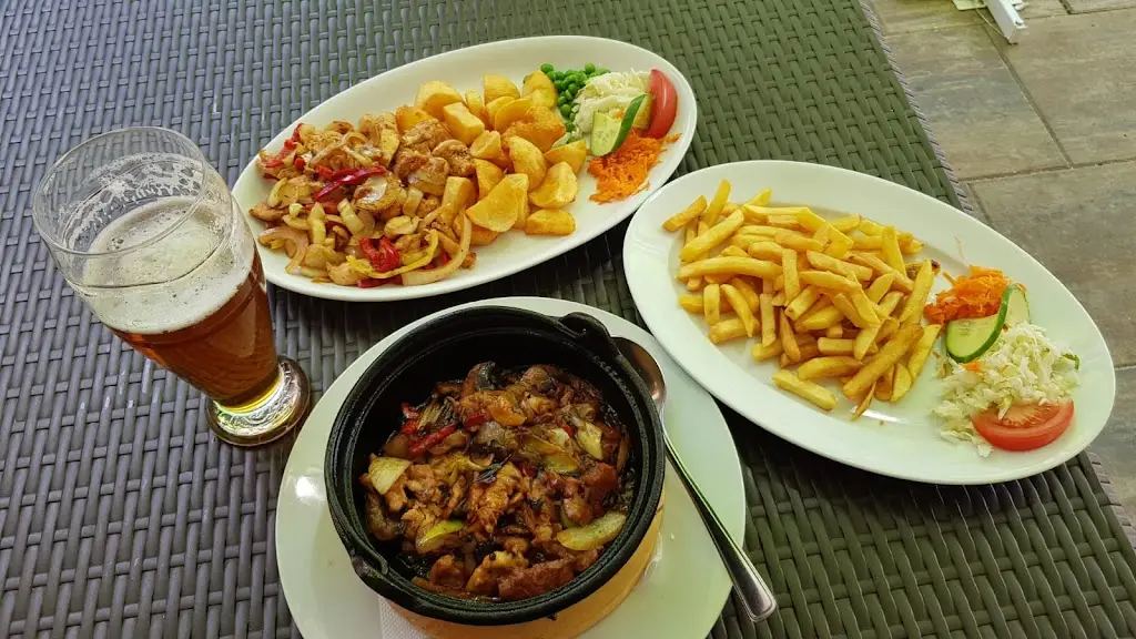 Restaurace Pod Hůrou_Lázně Bělohrad_slider_image_2