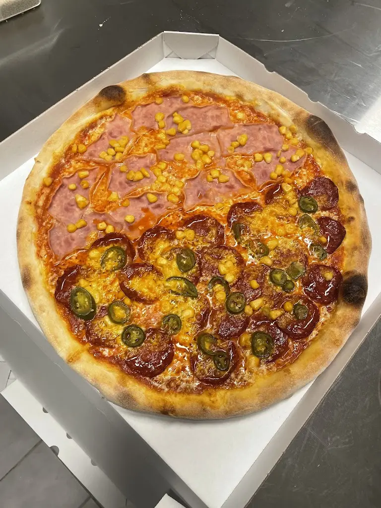 Pizza Amata_Lázně Bělohrad_slider_image_2