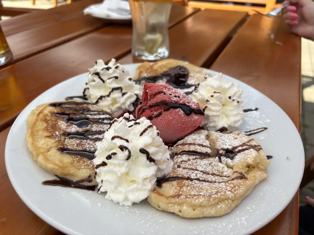 Restaurace Loděnice_Frymburk_slider_image_3