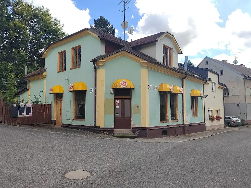 Petr Pedro_SALAMANDR | RESTAURACE A PENSION_Malé Svatoňovice_review