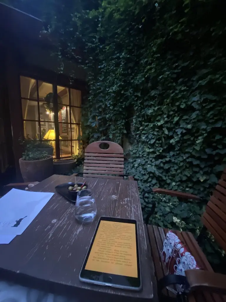 Nadiа Re_Caffé Bunny_Jičín_review