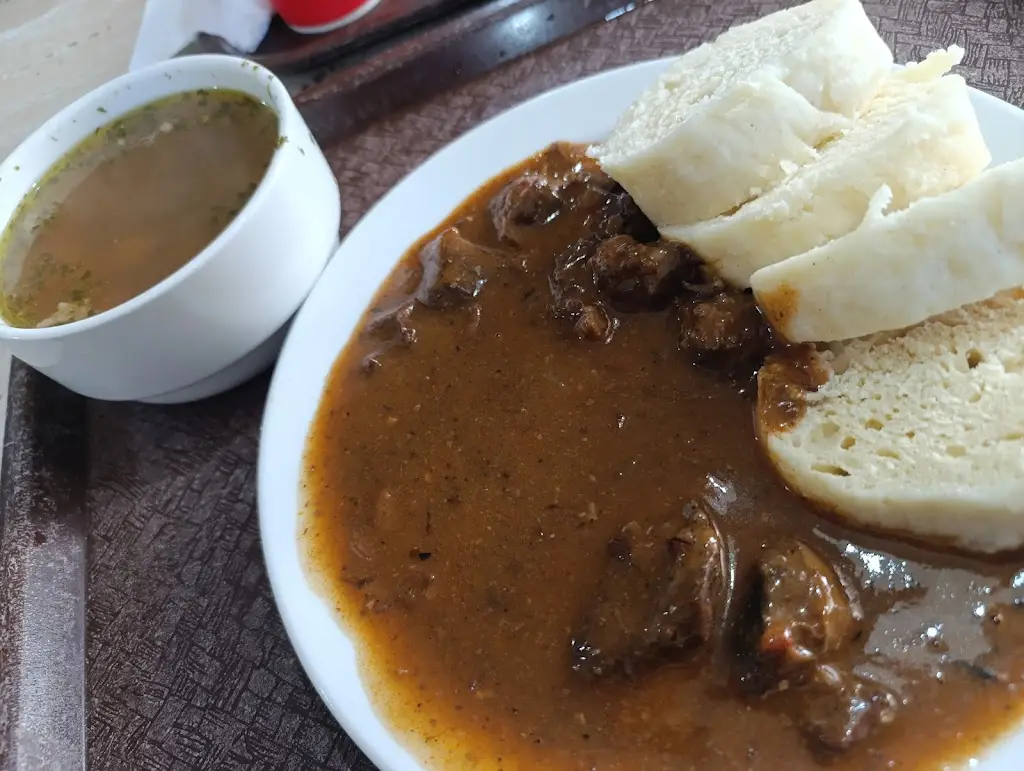 Zbyněk Lukeš_Jídelna TREFA_Jičín_review