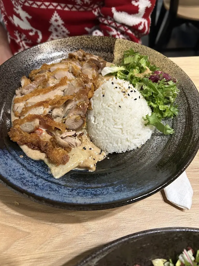 Benjamin Waters_HOKI - Vietnamská restaurace_Jičín_review