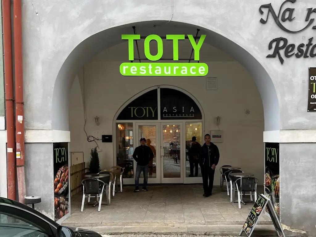 TOTY Asian restaurant ristorante a Jičín