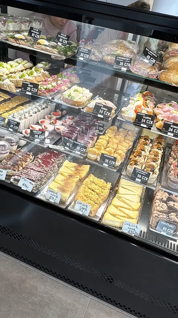 Simona Bryxí_Chlebíčkárna_Jičín_review