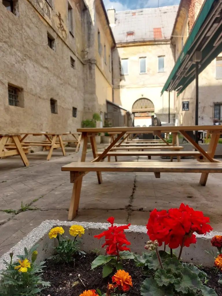 Dia M_Zahrádka U Kata Jičín_Jičín_review