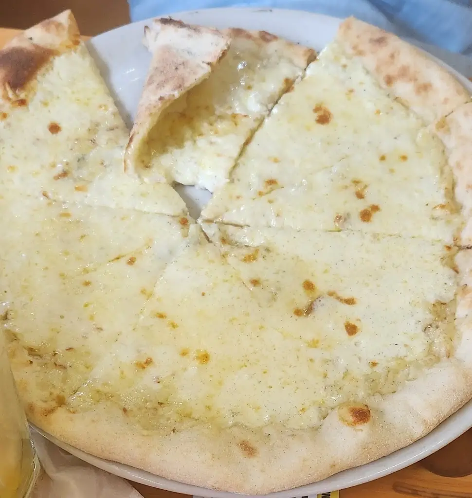 Tomáš Plíšek (Thasimo)_Restaurant Pizzeria Milano_Frymburk_review