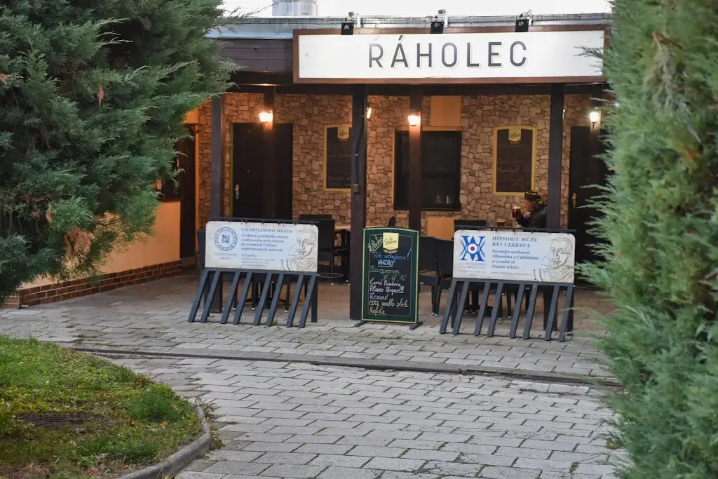Pubs Řáholec_Jičín_slider_image_1