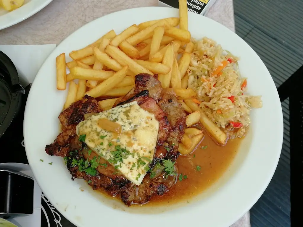 Pubs Řáholec_Jičín_slider_image_2