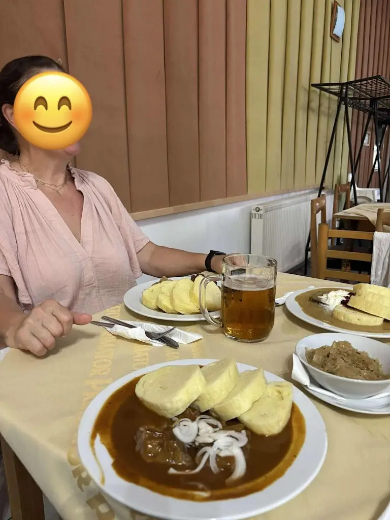 Magdalena Sk_Restaurace Vatikán_Náchod_review