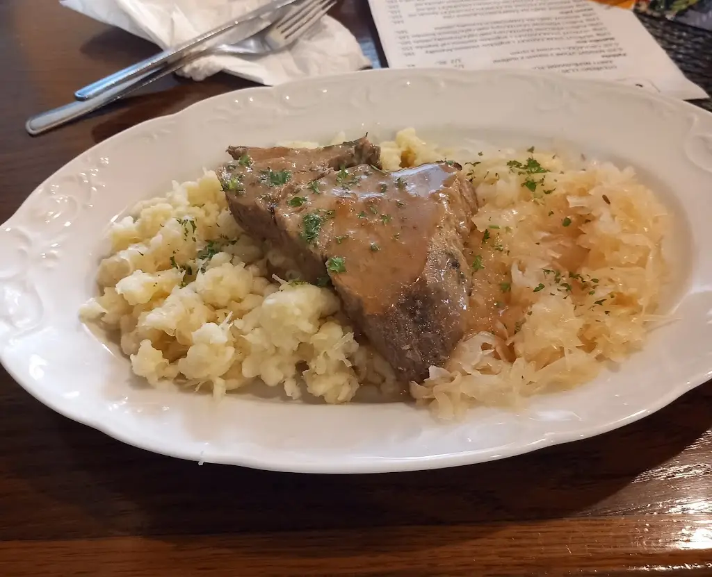 Markéta Beňovská_Restaurace U Barešů_Náchod_review
