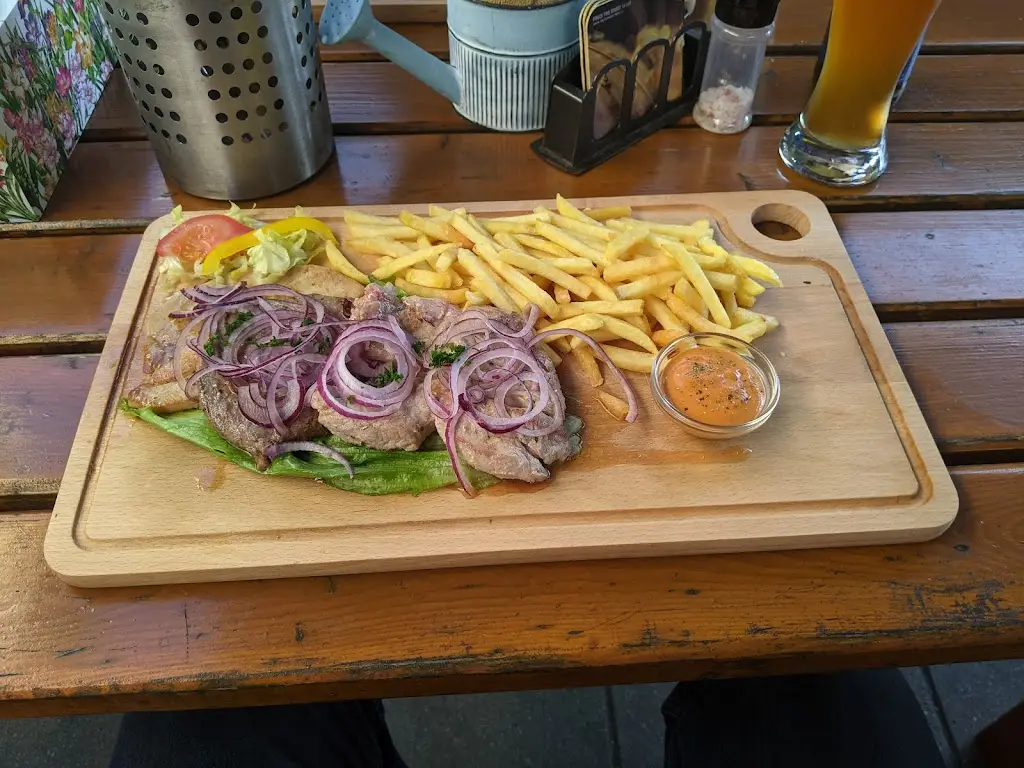 Robert Elferink_Pension U Kostela_Frymburk_review