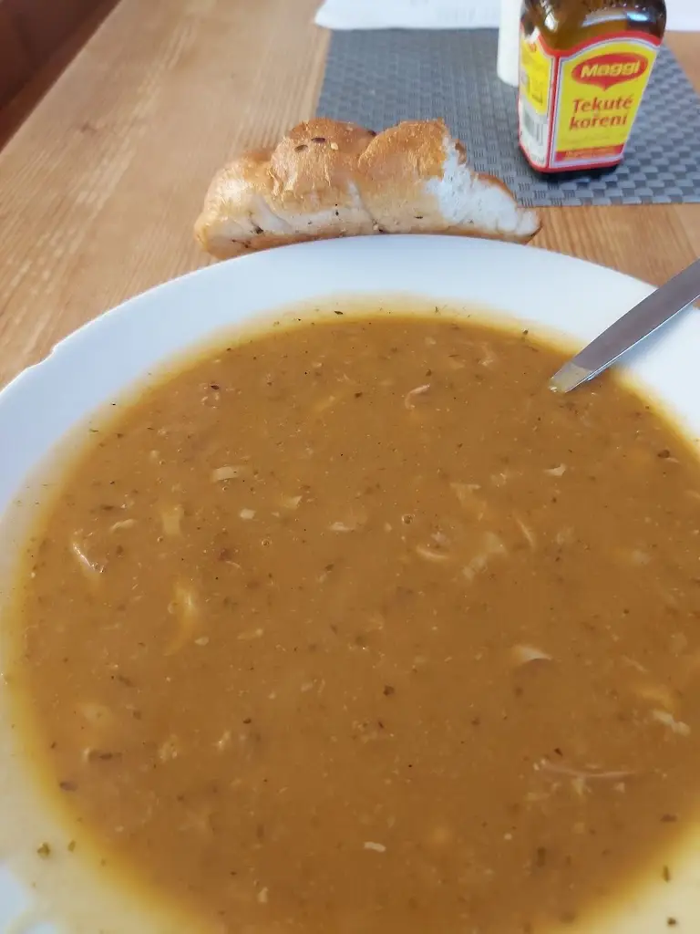 Radovan Hovorka_BAŠTA_Nový Bydžov_review