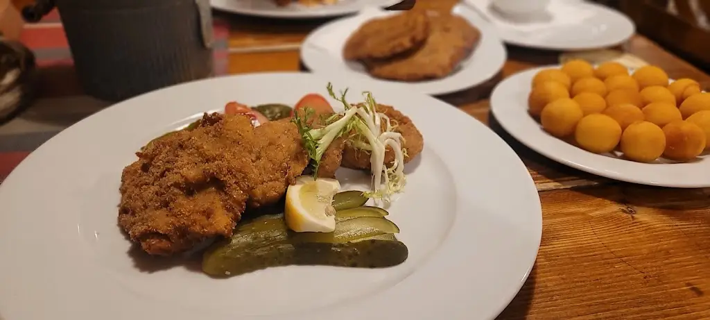 Michal Deutsch_Restaurant Na Statku_Okres Hradec Králové_review